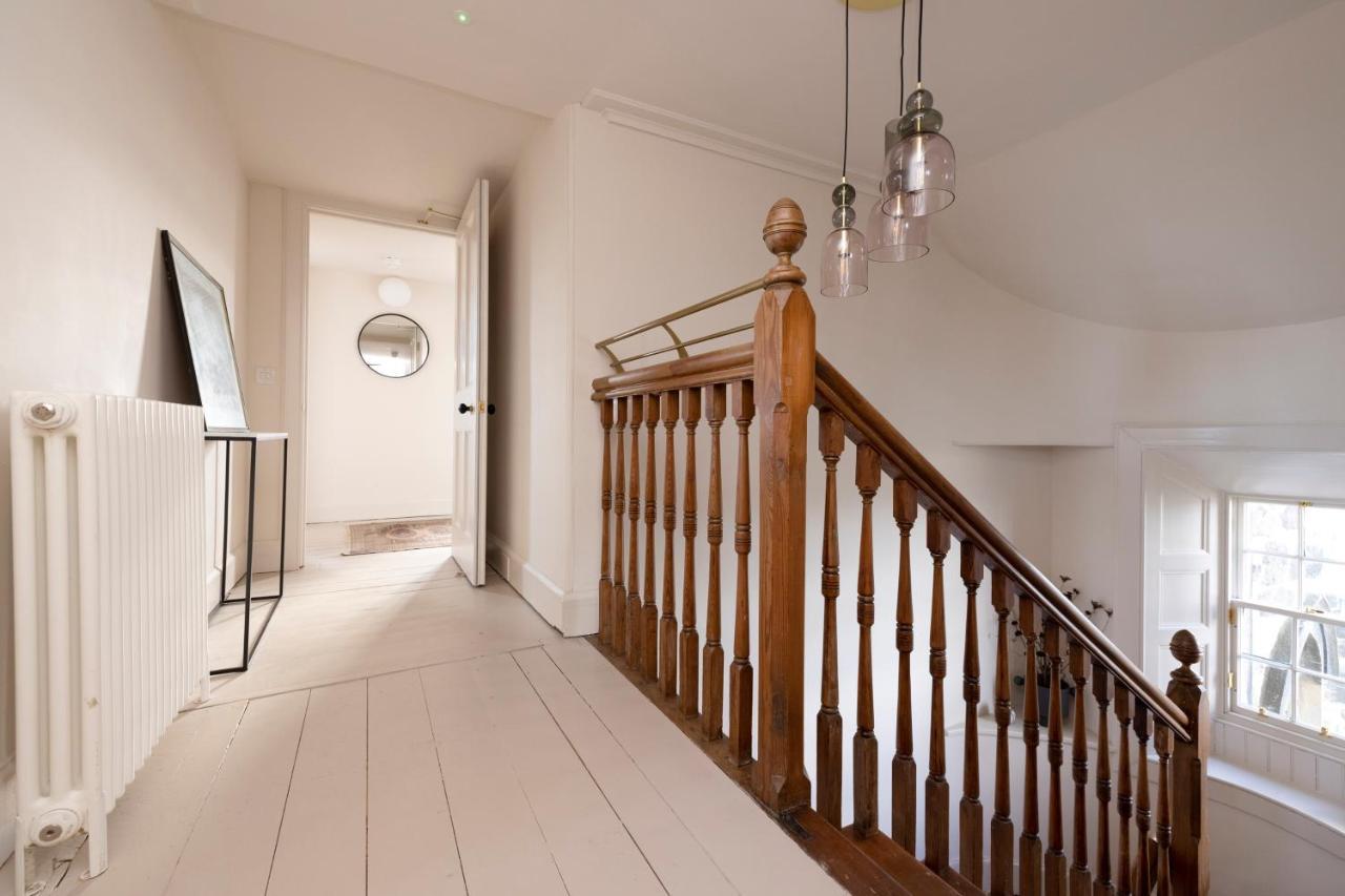 Joivy Observatory House & Apartment Единбург Екстериор снимка